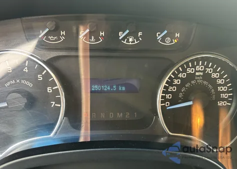 2011 Ford F-150 Xlt z USA, uszkodzony, nr VIN 1FTFW1EF2BFB86393